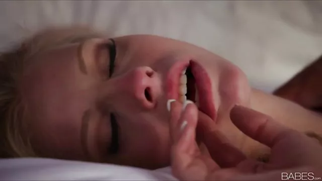 XXX hiçbir kayıt 19 yaşındaki amatör ANAL flash ve ücretsiz seks filmi izlemek Cam oynamak